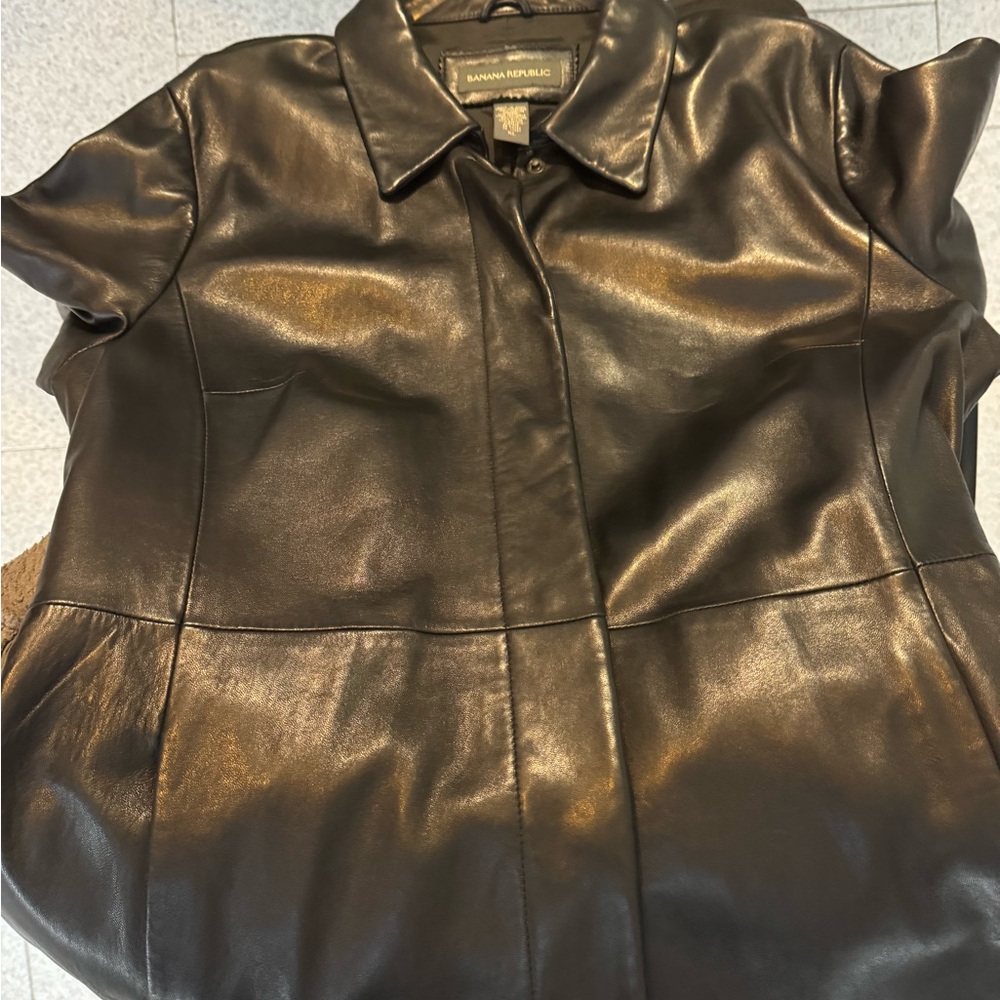 Woman genuine leather coat black color . Size L/XL.Banana Republic brand. - Picture 6 of 6
